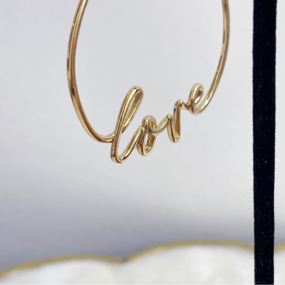 Stella & Dot Gold Plated Wire Love Hoop Earrings Boxed - Picture 5 of 11
